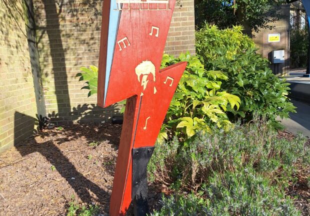 red lighting bolt sculpture for ziggy stardust