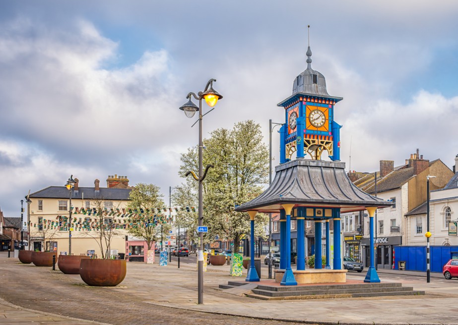 The Square High street South